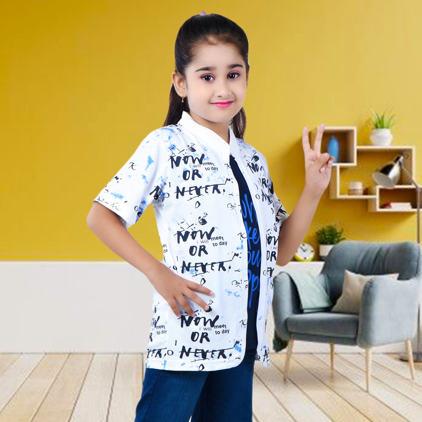White /Printed Half Sleeves Pure Cotton Girls T-shirt Attached with Shrug image 2