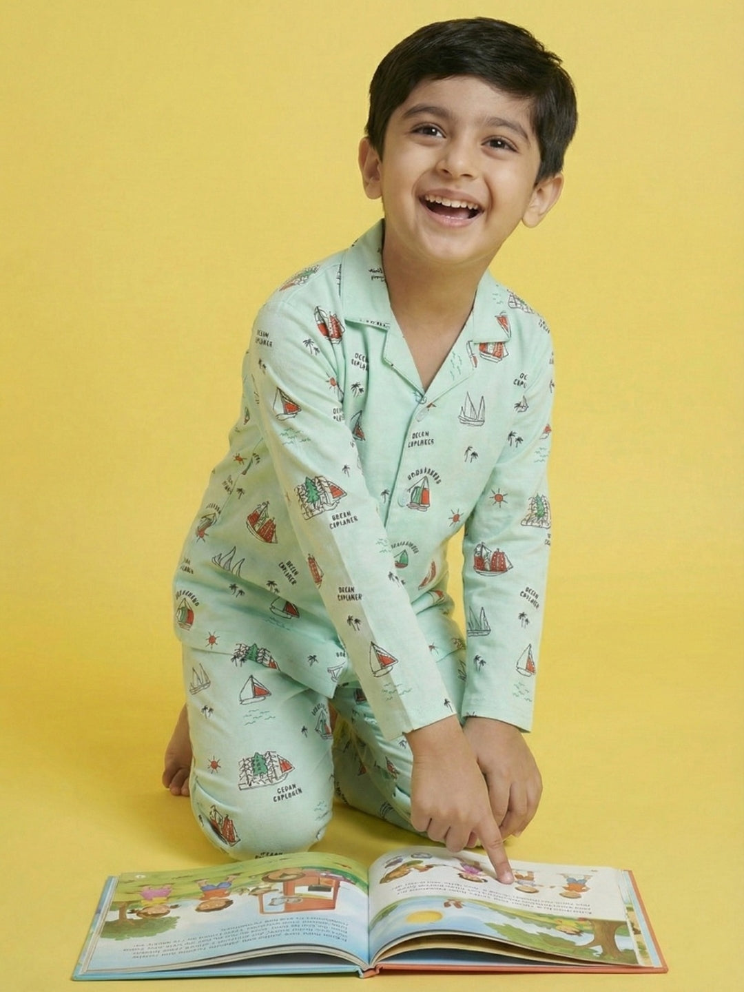 Green Graphic Printed Full Sleeves Nightsuit for Boys